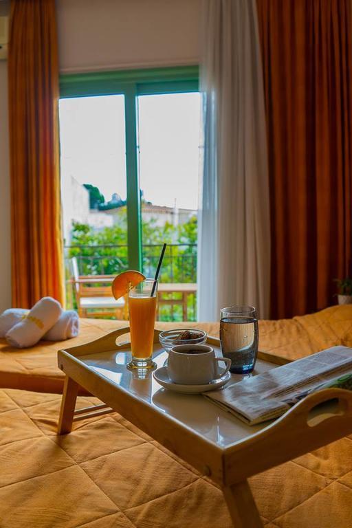 Hotel Kostis スキアトスタウン エクステリア 写真